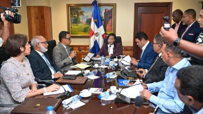 comisión especial del Senado2025