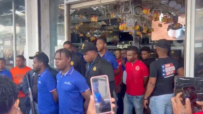 migracion tiendas chinos haitianos